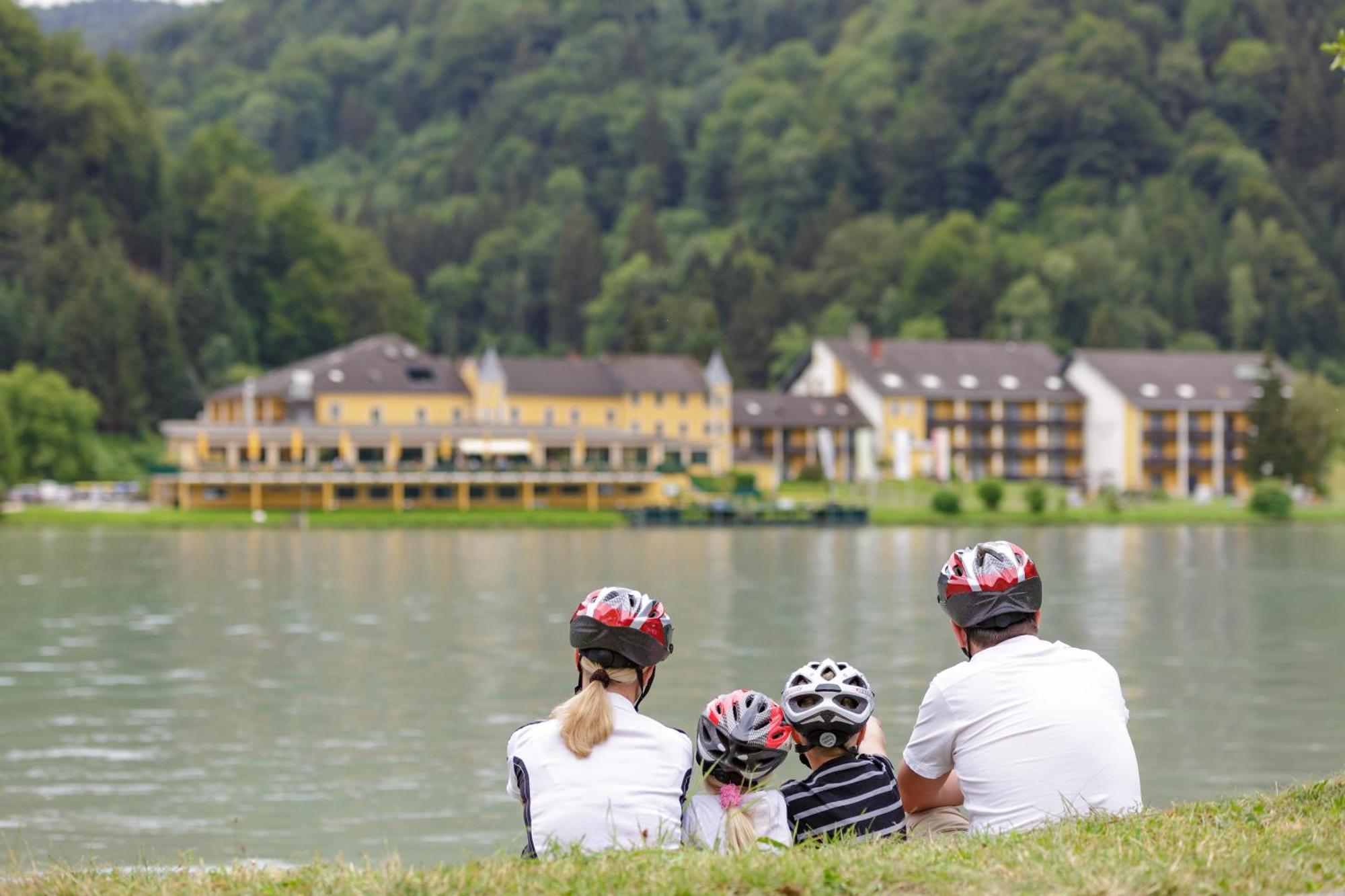 Riverresort Donauschlinge Haibach ob der Donau Exterior photo
